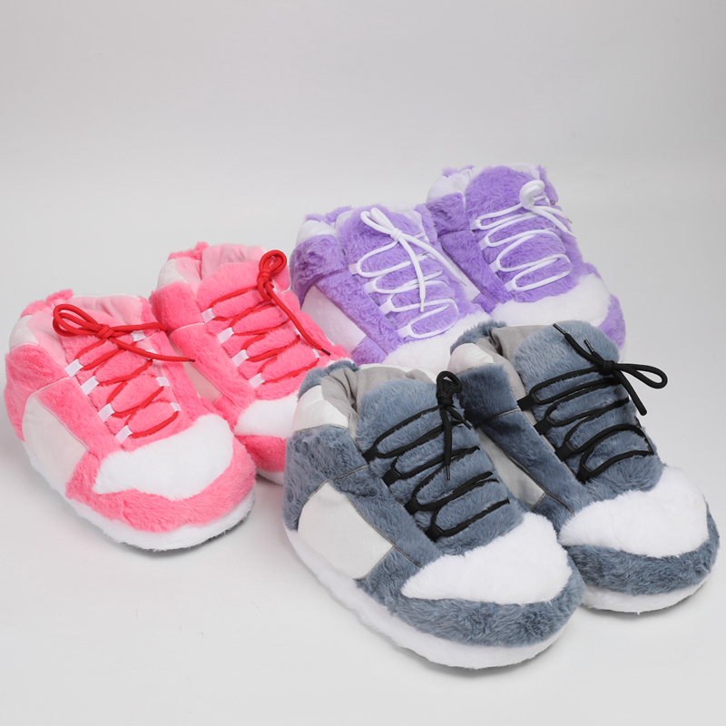 Warm Plush Sneaker Slippers, T - Sneaker Care Set recensione e prezzo